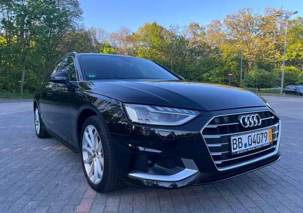 Audi A4 cena 139900 przebieg: 122900, rok produkcji 2020 z Góra małe 781